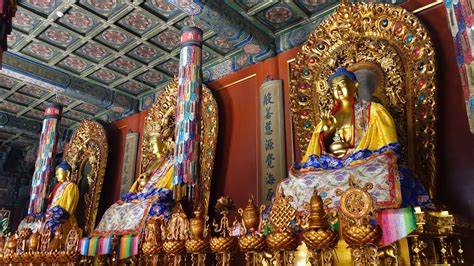 what towering buddhist temples are common in china